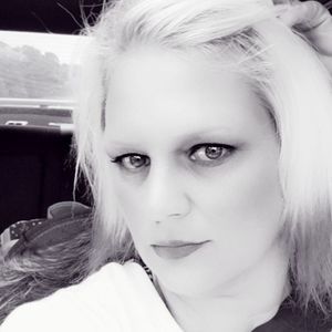 Meet your Posher, Desiree